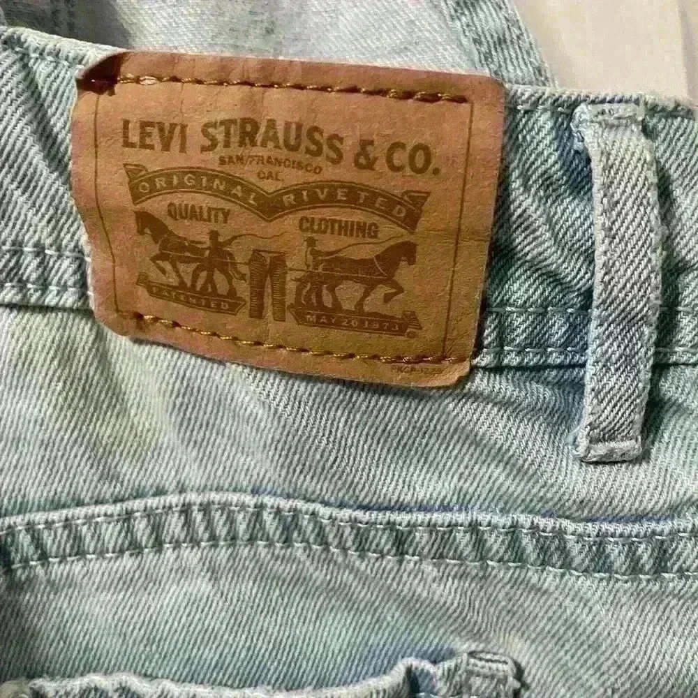 LEVIS Rainbow Shortall Girls shorts overalls- Size 12 Regular - B44